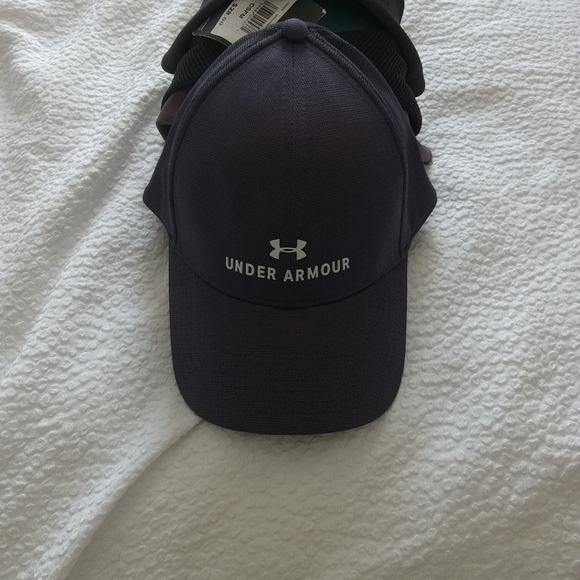 Under Armour Hat Adult Gray One Size Adjustable Golfing Casual Men's - Picture 1 of 1